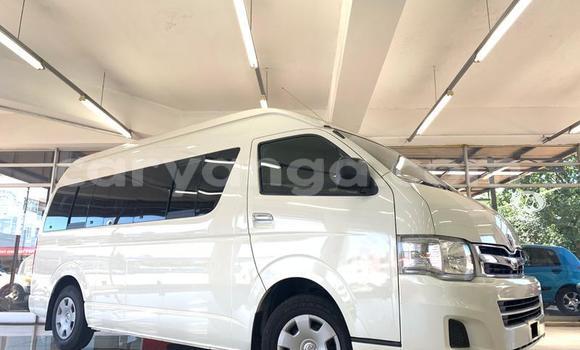 Nunua Ilio tumika Toyota Hiace White Gari ndani ya Blantyre nchini Malawi Nunua Ilio tumika Toyota Hiace White Gari ndani ya Blantyre nchini Malawi