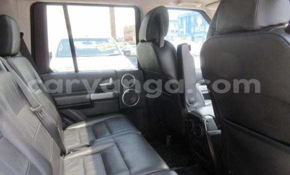 Buy Used Land Rover Discovery White Car in Lilongwe in Malawi Buy Used Land Rover Discovery White Car in Lilongwe in Malawi