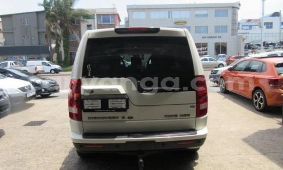 Buy Used Land Rover Discovery White Car in Lilongwe in Malawi Buy Used Land Rover Discovery White Car in Lilongwe in Malawi