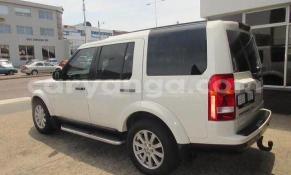 Buy Used Land Rover Discovery White Car in Lilongwe in Malawi Buy Used Land Rover Discovery White Car in Lilongwe in Malawi
