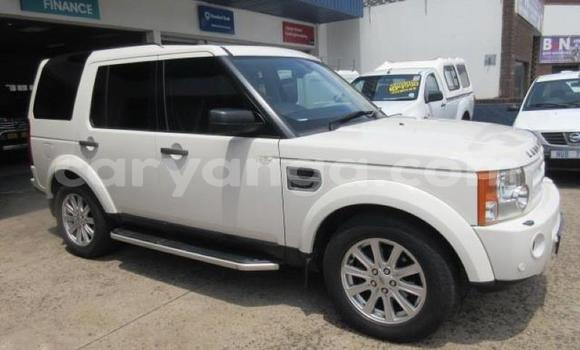 Buy Used Land Rover Discovery White Car in Lilongwe in Malawi Buy Used Land Rover Discovery White Car in Lilongwe in Malawi